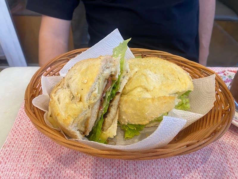 Lynda Bakery