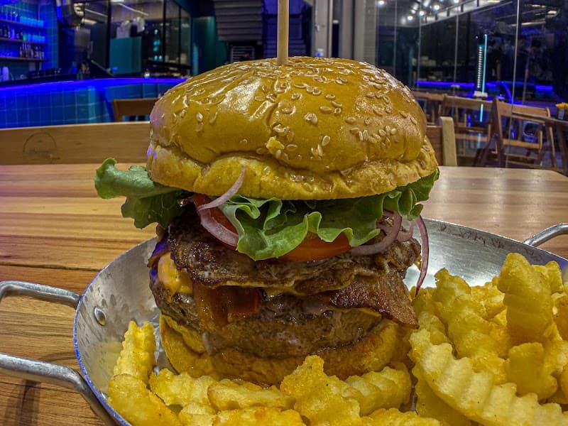 Shekina Burguer & Steak Americana