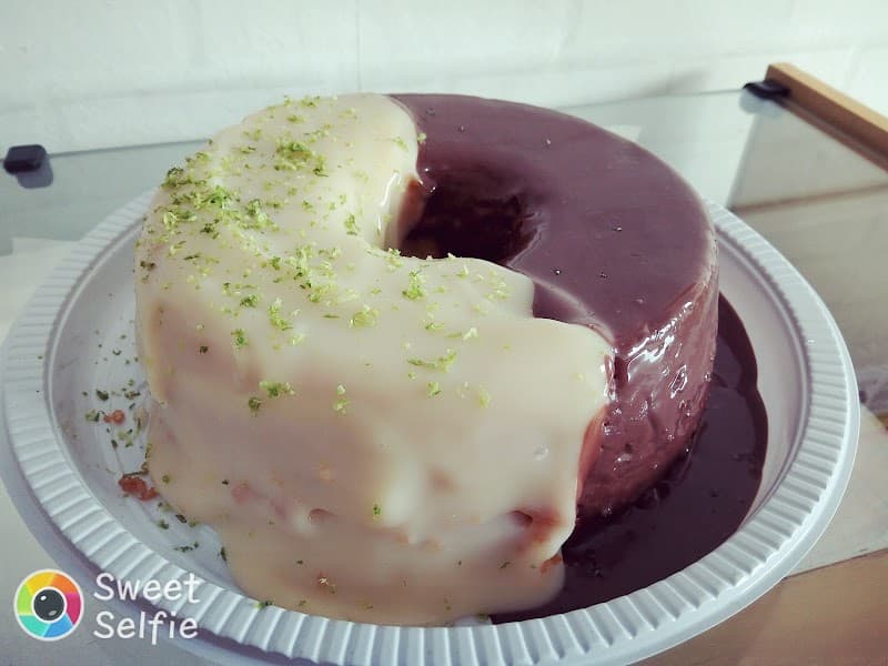 Dona Bolos Americana